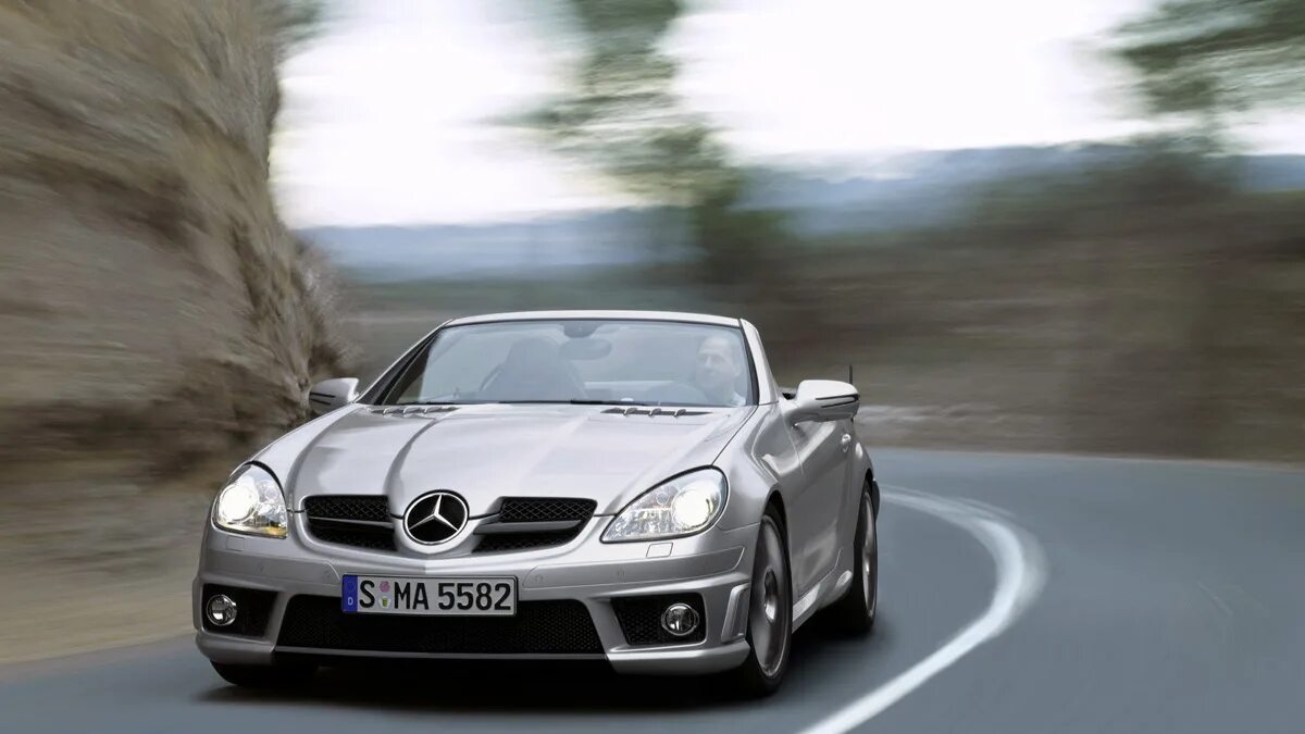 Mercedes slk 200 2008. Мерседес slk 2014. Мерседес слк 2000 г фото на обои телефона. Mercedes benz slk 2010. Мерседес брабус slk.
