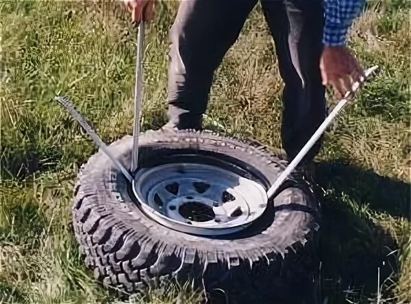 Как самому разбортировать бескамерное колесо быстро