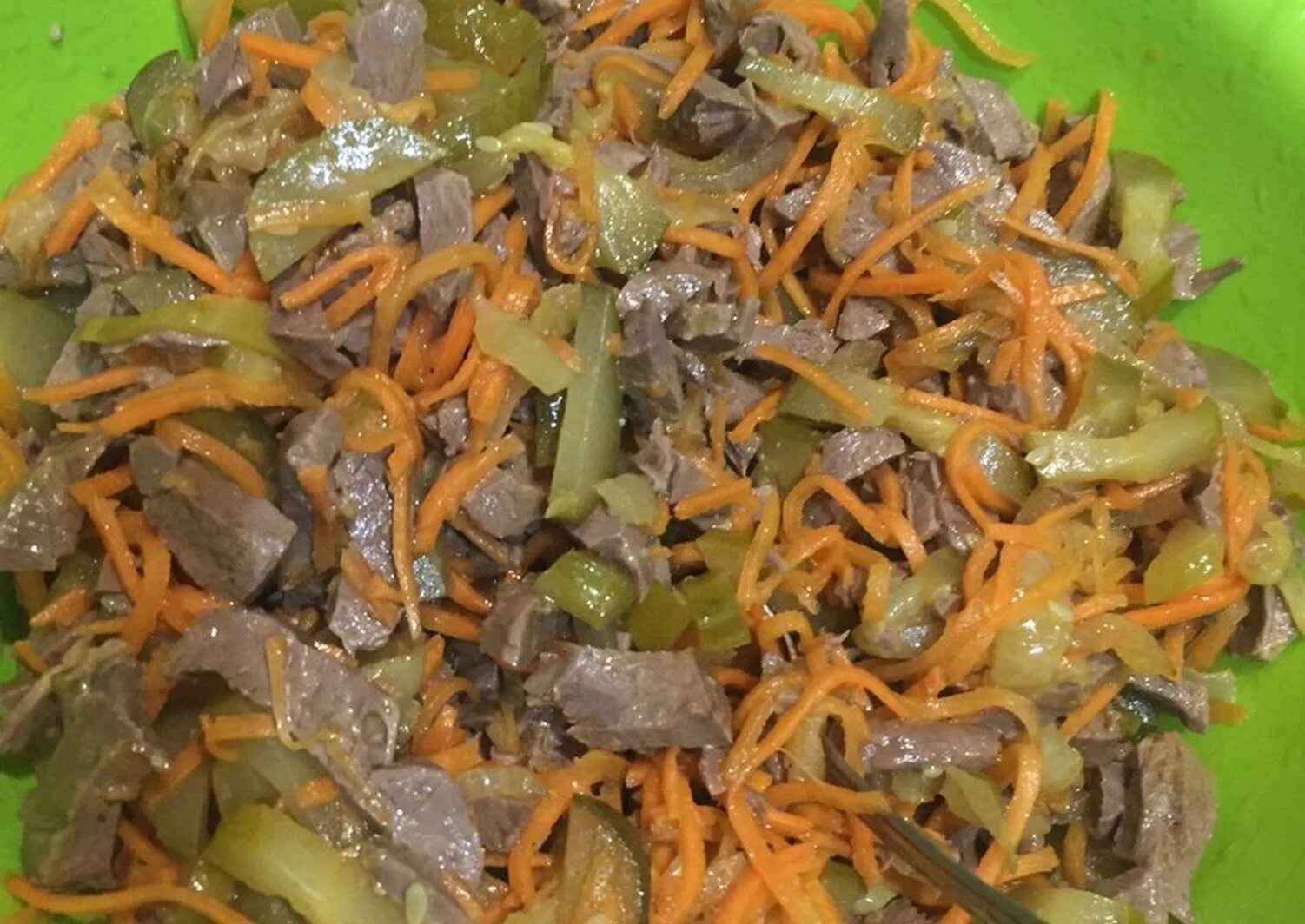 Морковь с куриными сердечками