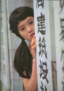 Bullets Over Chinatown: Loletta Lee Lai-chun Unbuttoned. 