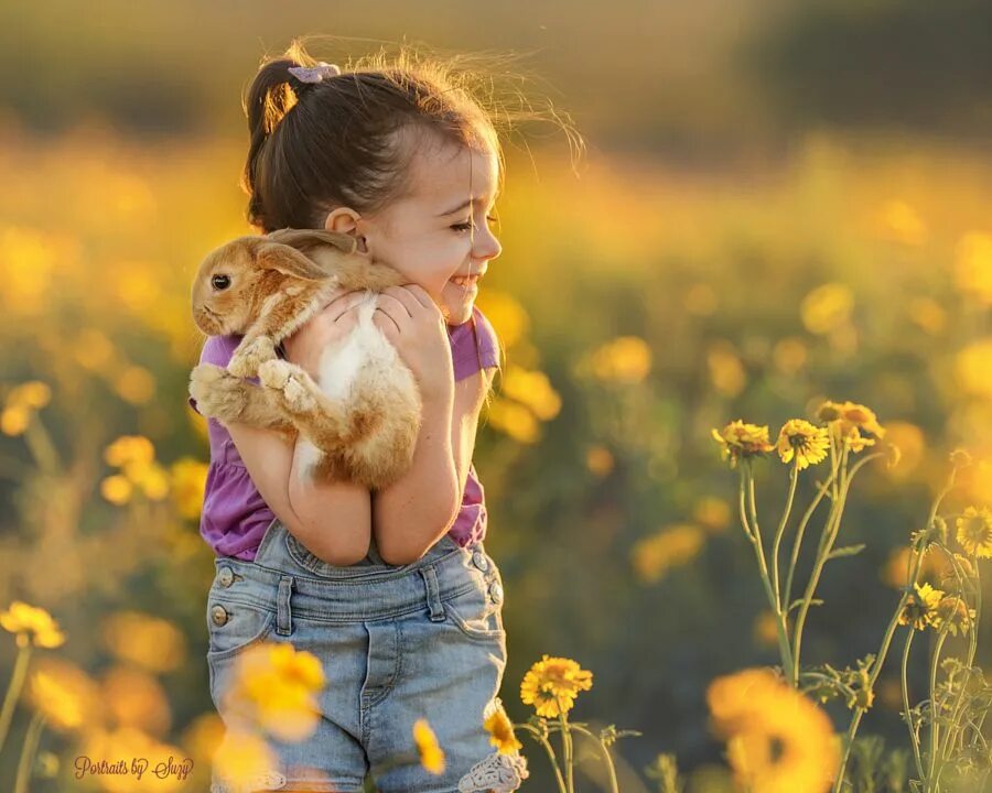 Сьюзи МИД фотограф сайт. Счастливые дети и животные. Счастье радость дети и животные. Дети радость животные.