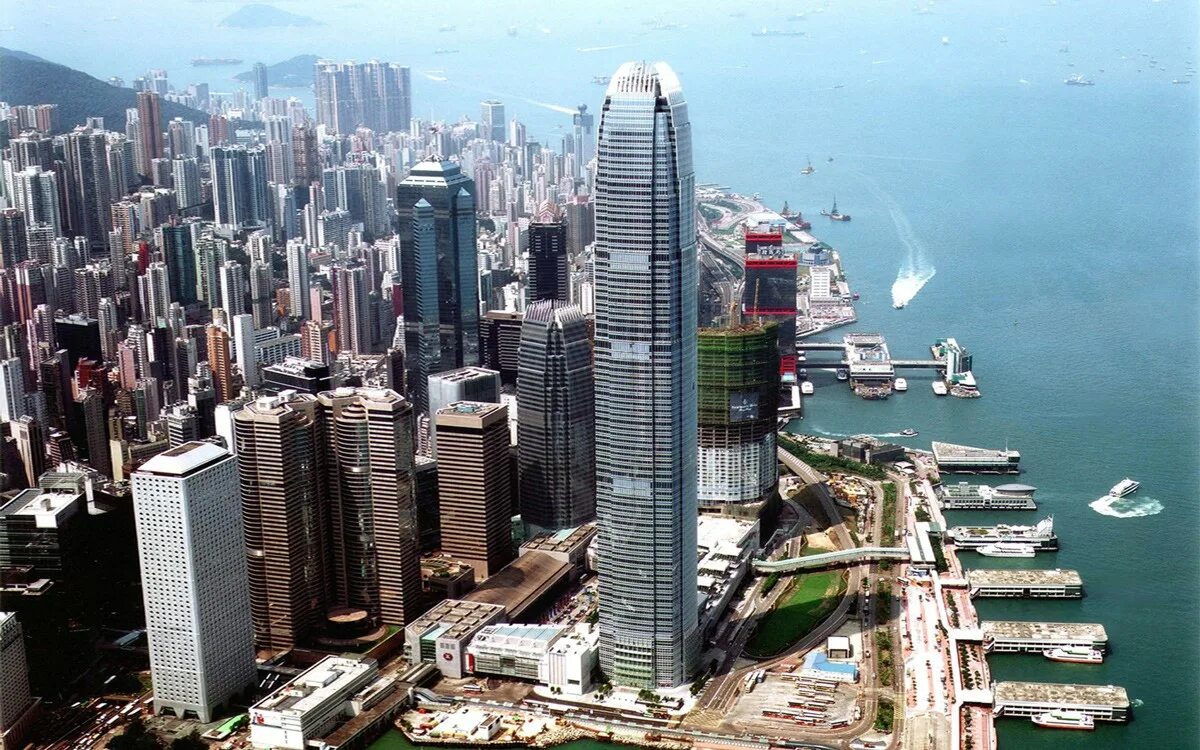 Небоскребы гонконга. Международный коммерческий центр Гонконг. Гонконг небоскреб Международный коммерческий центр. Гонконг финансовый центр. Гонг Конг небоскреб Жемчужина.