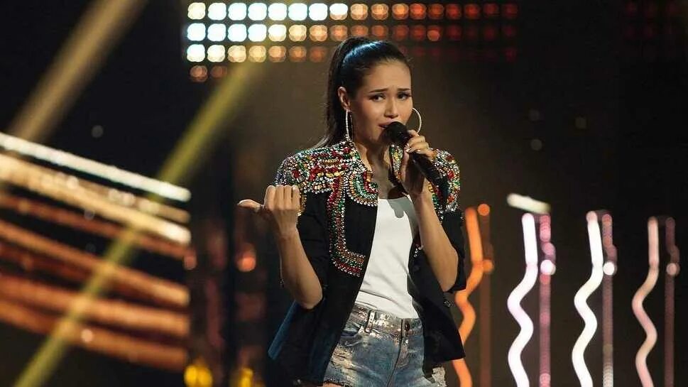 Назима певица. Наzима клипы. Наzима клипы. Наzима фото падай. Наzима клипы.