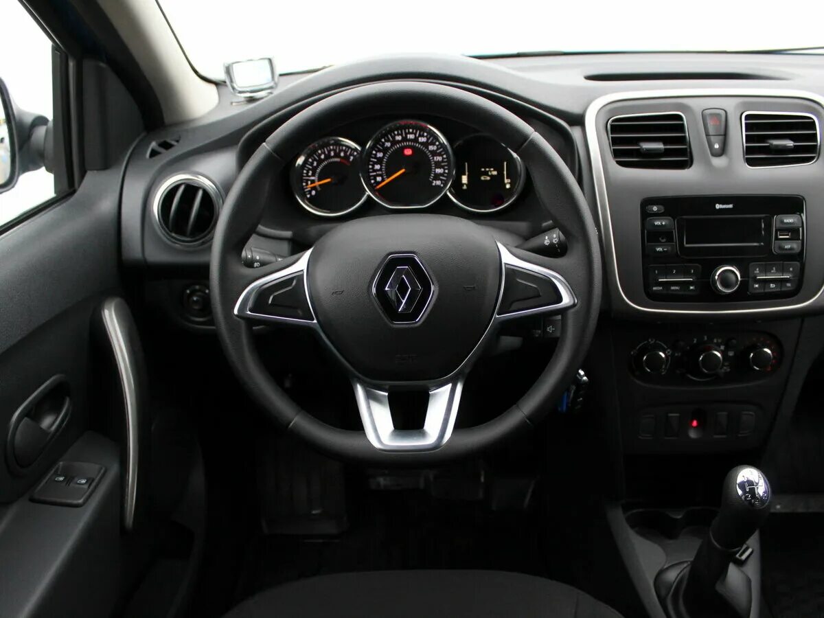рено каптур 2021. рено комплектации. рено логан 2019 салон. Renault captur 2015. Renault sandero stepway 2022.