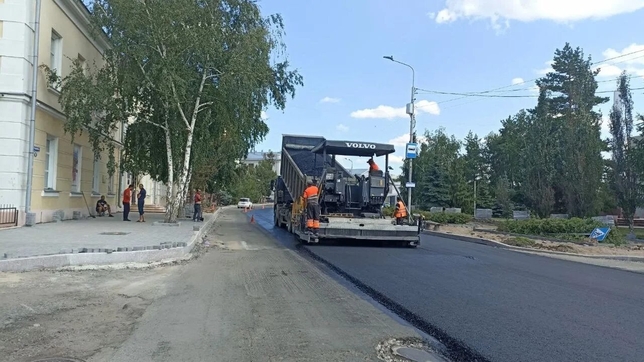 Ремонт дорог. Российские дороги. Реконструкция дороги. Ремонт дорог Омск.