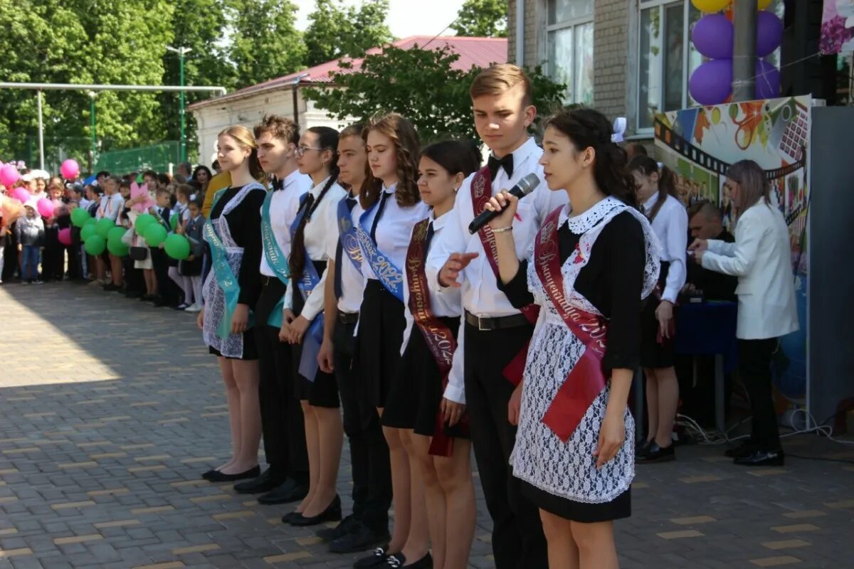Школа 1 в новотитаровской. Аноо школа 1 ст. Школа 1 новотитаровская. Школа номер 34 краснодар новотитаровская. Аноо сош 1 новотитаровская.