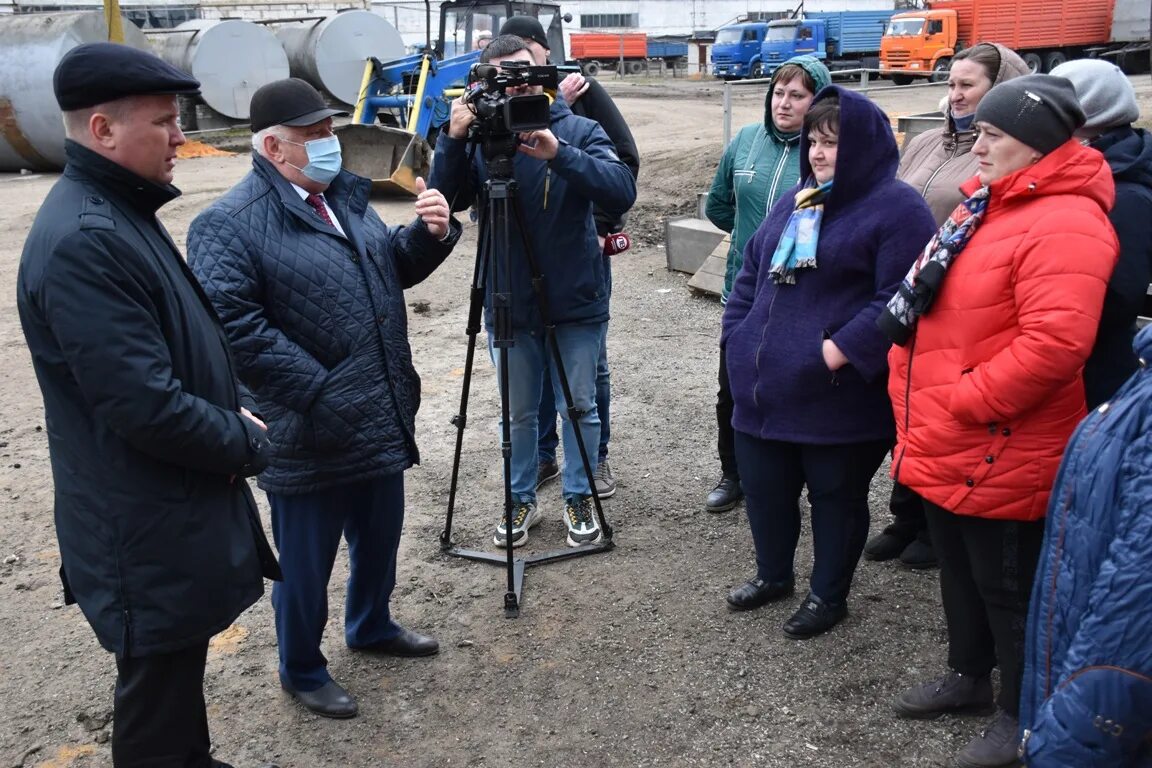Донские вести хлевное. Агроцентр лиски хлевное руководитель. Хлевенский мр. Хлевенский мр. Хлевенский мр.