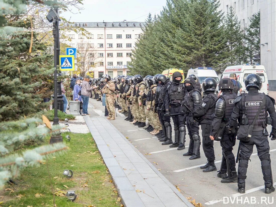 Хабаровский ОМОН. Протесты в Хабаровске ОМОН. ОМОН на площади Ленина Хабаровск.