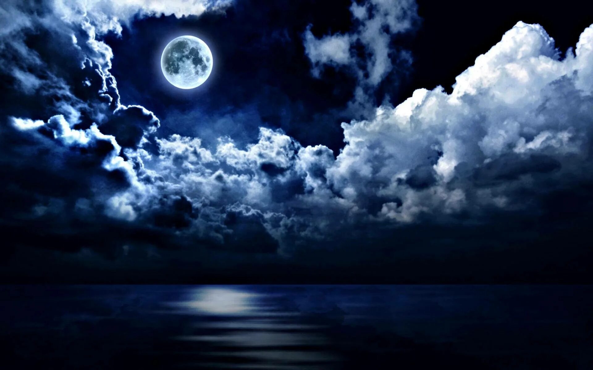 Clouded moon. Лунное небо. Лунная ночь. Луна на небе. Ночь Луна.