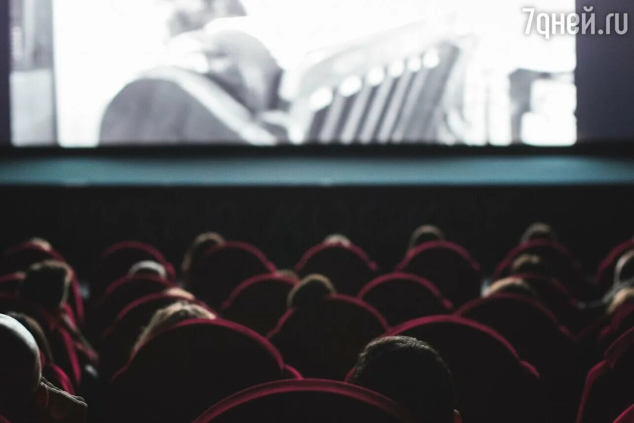 Ночной кинопоказ. Летом зрители смогут увидеть две новые. Летом зрители смогут увидеть две. Летом зрители смогут увидеть. Летом зрители смогут увидеть две.