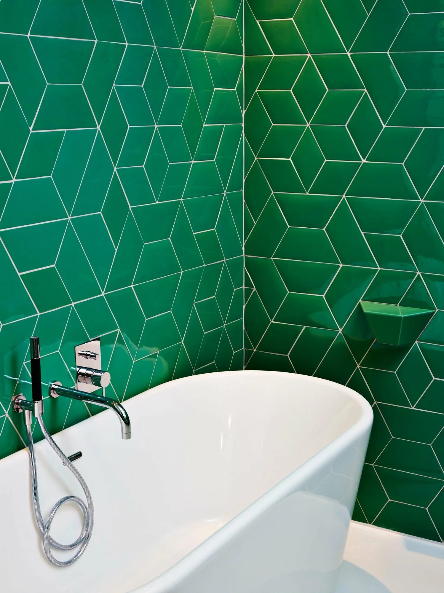 Зеленая ванна купить. Плитка Клемансо зеленый грань. Плитка Green Malachite. Плитка кабанчик зелёный изумруд. Изумруд кафель кабанчик.