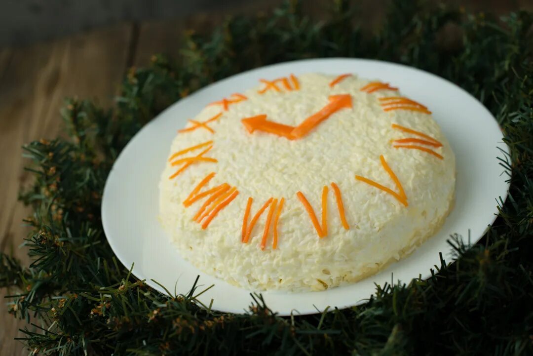 новогодний салат часы рецепт. новогодний салат часы рецепт. украсить салат на новый год. салат часики на новый год. салат новогодние часы.