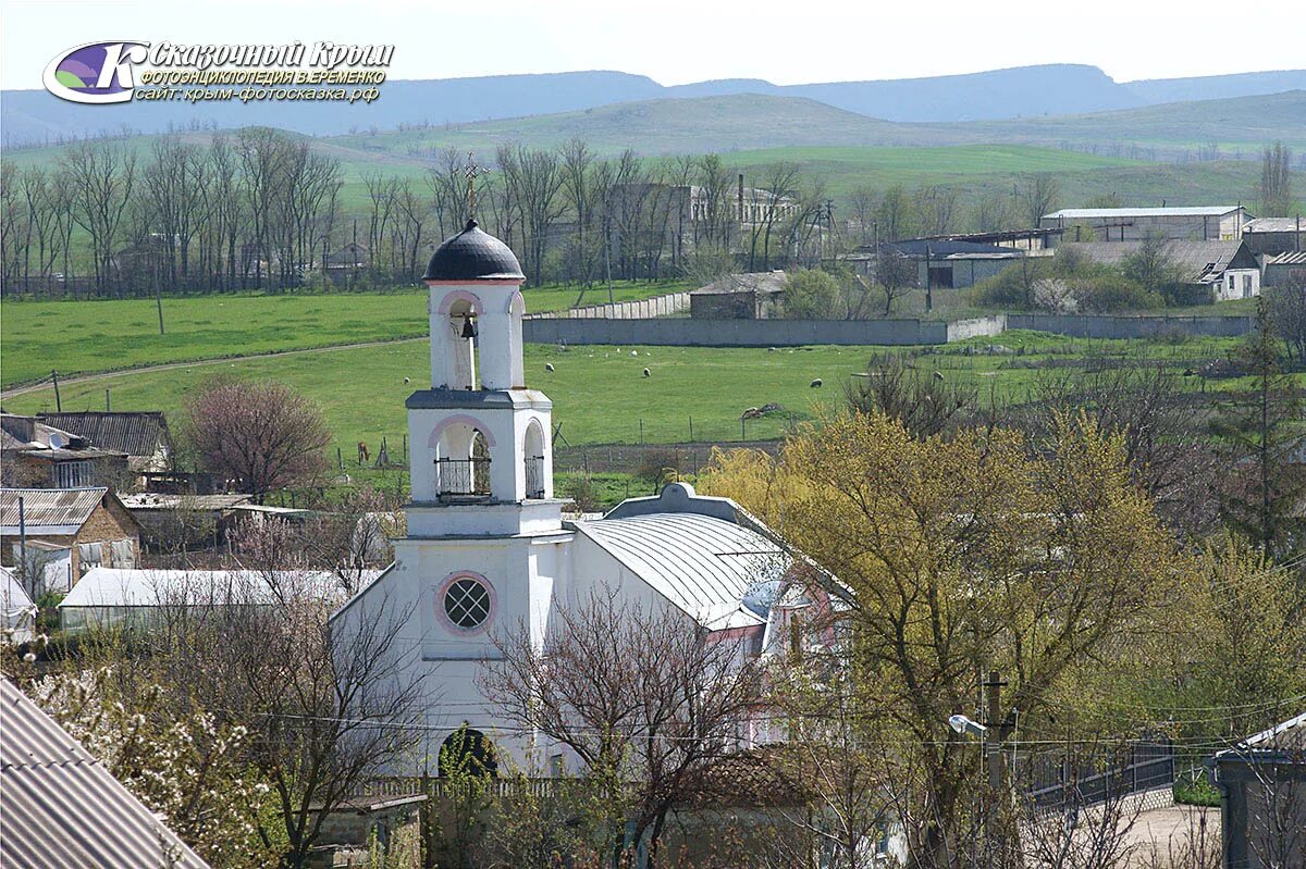 Крым село Чернополье. Чернополье Белогорский район. Церковь в Белогорске Крым. Храм Константина и Елены Чернополье.