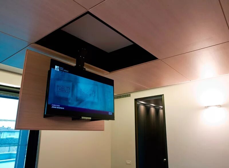 Кронштейн потолочный моторизованный yk011. Лифт моторизированный для встраивания в мебель. Лифт моторизованный для телевизора Venset ts1000c. Подвесной телевизор для кухни avs150ods.