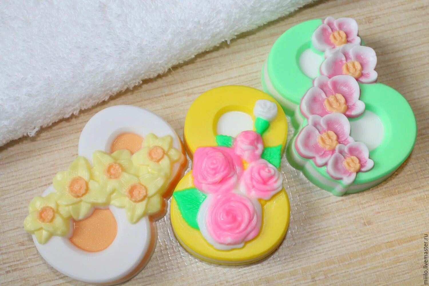 Мыло 8. Подарочное мыло. Мыло восьмерка с орхидеями. Мыло 8. Мыловарение восьмерка пластиковая.