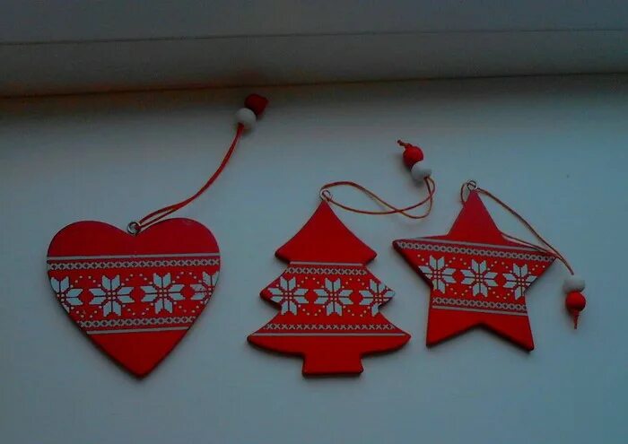 восьмиконечная елочная звезда. чувашская елочная игрушка. вышитые снежинки на фетре. вышитые объемные новогодние игрушки. чувашская вышивка игольница.