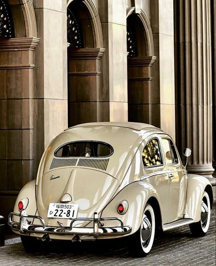 Volkswagen classic. Фольксваген Битл. Фольксваген Классик Битл. Классический Жук Фольксваген. Фольксваген Бентли Жук.