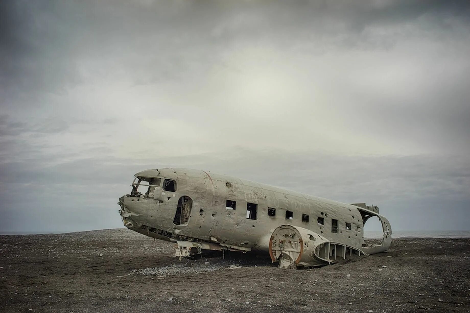 Rather abandon than be abandoned