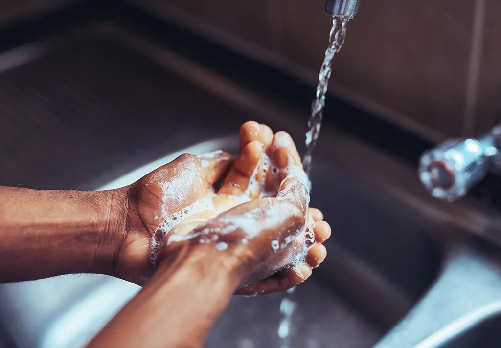 We wash hands. Мытье рук. Мыло для рук. Вымыть руки. Гигиена рук.