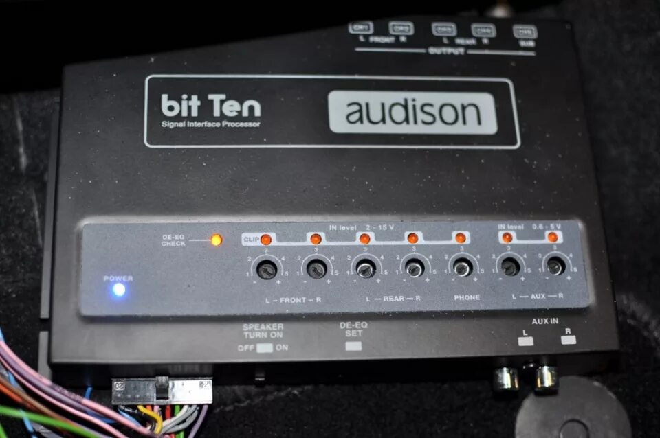 Audison bit ten. Audison bit ten разъем питания. ЦАП Audison bit ten. Усилитель 8 каналов Audison. Преобразователь сигнала Audison.