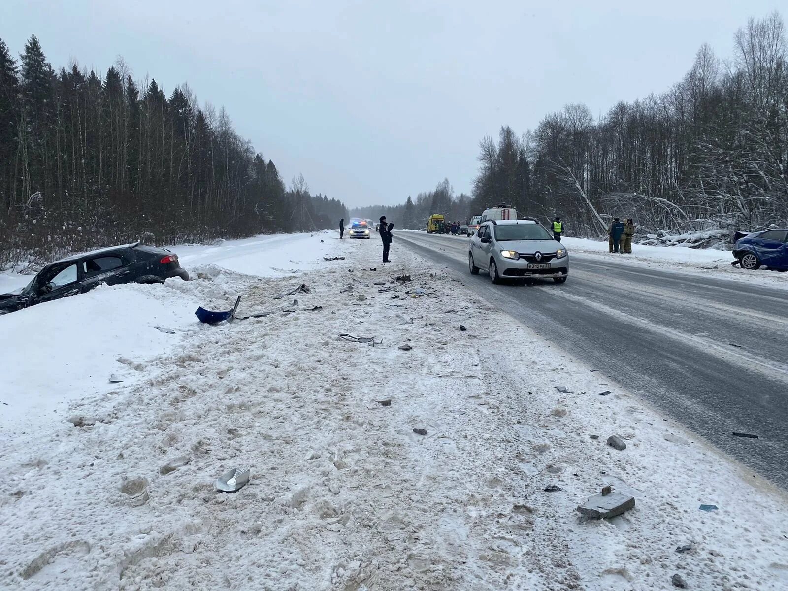 Вологодская область новости дтп. ДТП В Вологодской област. Трасса м8 авария Вологодская область. Авария в Вологодской области вчера на трассе м8. ДТП на м8 в Вологодской области.