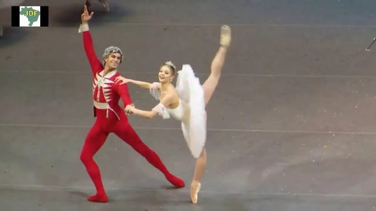 Tchaikovsky pas de deux the nutcracker. Tchaikovsky pas de deux the nutcracker
