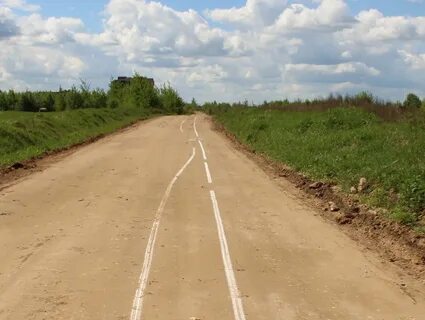 Грунтовая дорога в городе