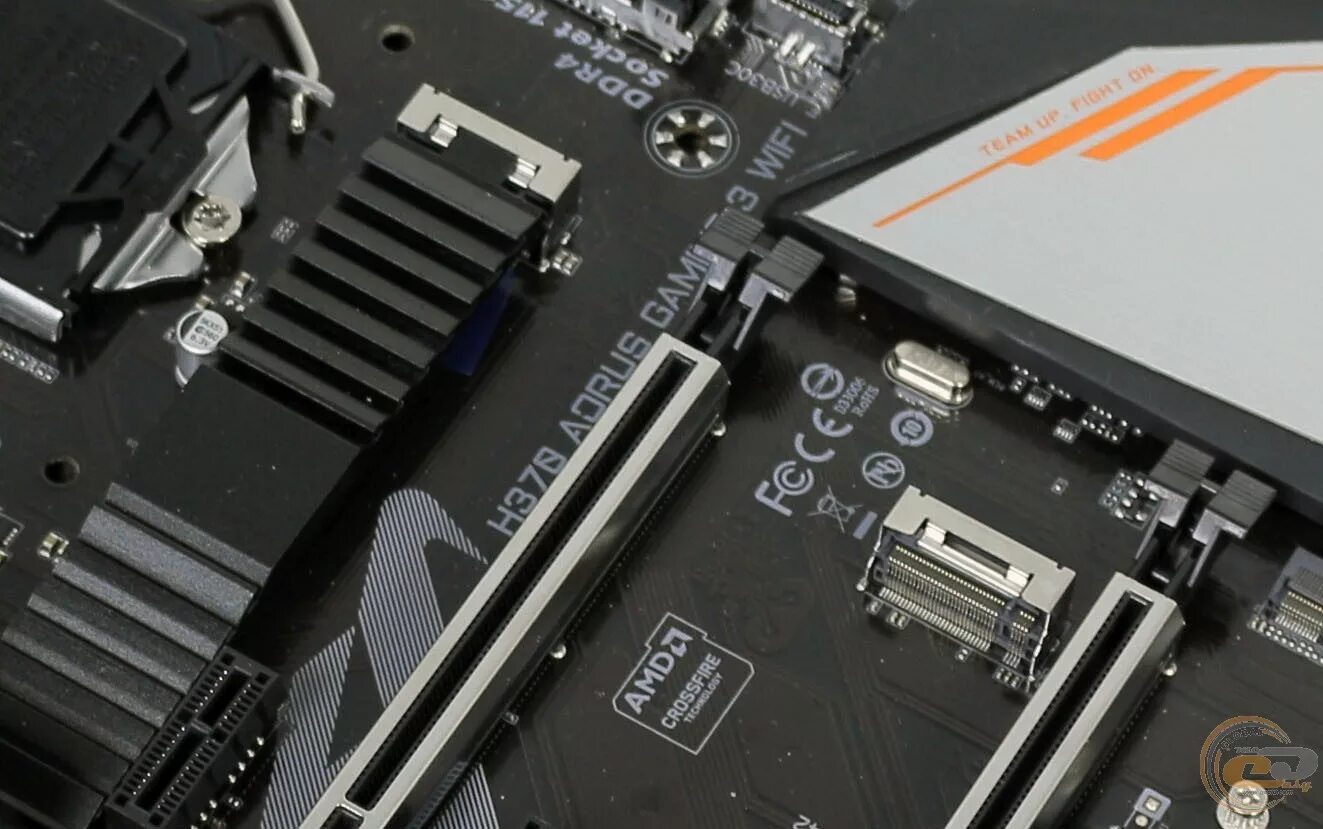 Gigabyte aorus gaming wifi. Gigabyte h370. gigabyte h370 aorus gaming 3 wifi. слот m2 wifi на материнской плате. gigabyte h310n задняя планка заглушка.