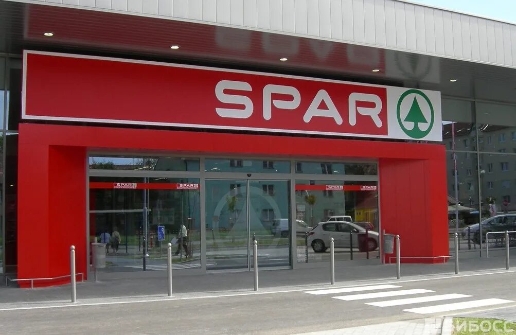 Спар магазин часы. Спар. Спар машина. Spar магазин. Спар на интернациональной.