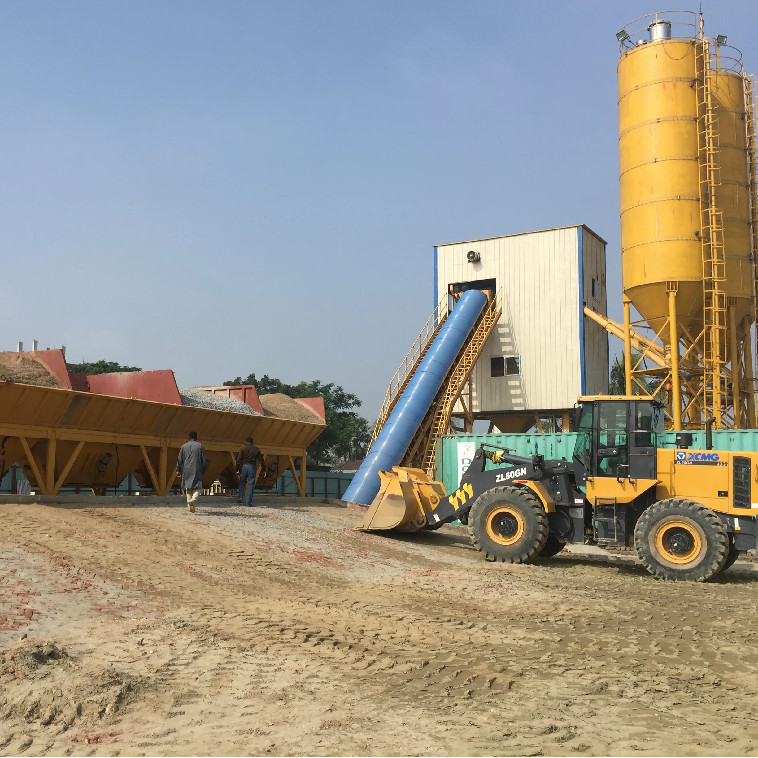 Бетон centerbeton msk. Производство бетона. Линия по производству бетона модель: HZS 45. Concrete batching Plant.