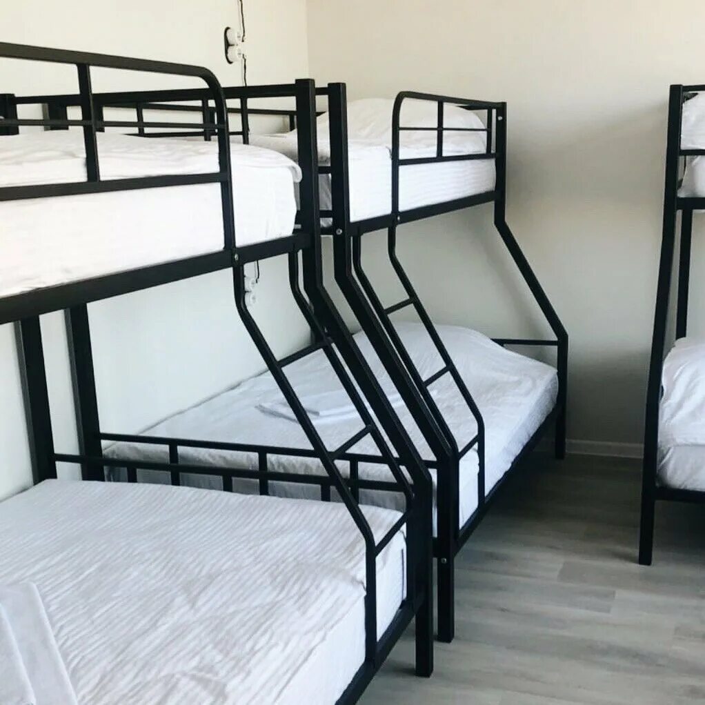 ул поляны 57 хостел. ул поляны 57 хостел. хостел берлога. хостел 1 москва. хостел южный южное бутово.