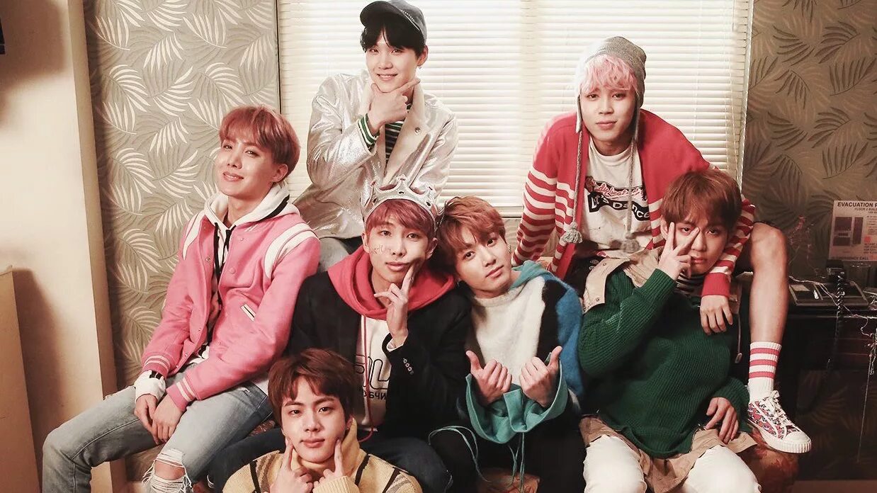 Bts spring. Спринг дей бтс. bts spring day фотосессия. бтс нефоры.