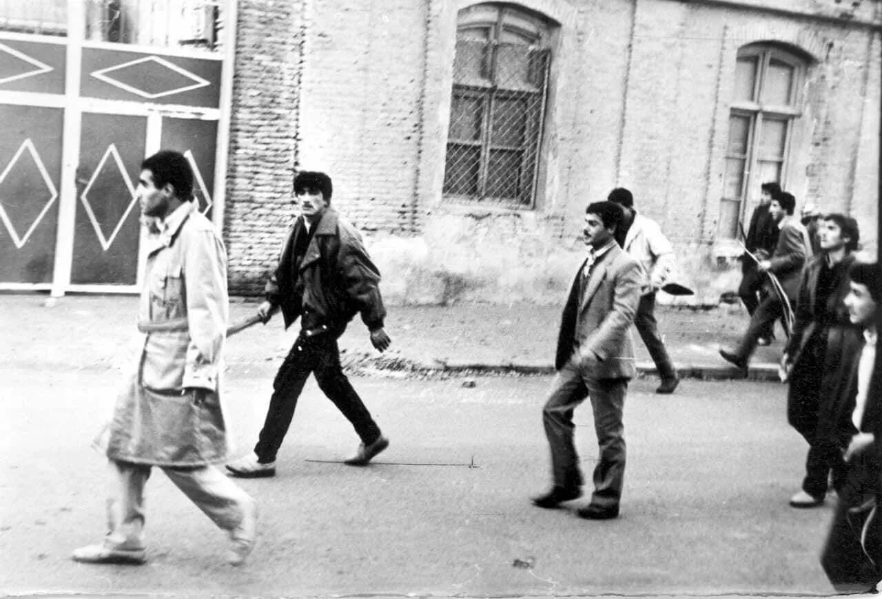 Погромы армян в баку 1990 год. Беженцы из баку армяне 1990. Карабах 1988-1990. 20 января советские войска баку. 9 апреля 1989 года в тбилиси.
