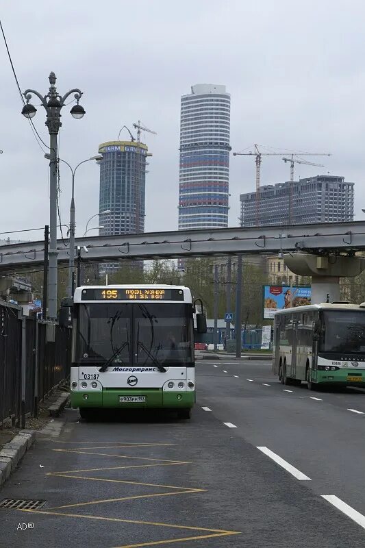 Автобус 136 Лианозово ВДНХ. 311 Автобус ВДНХ. Остановка автобуса 017 ВДНХ Медведково. Автобусная стоянка ВДНХ 392.