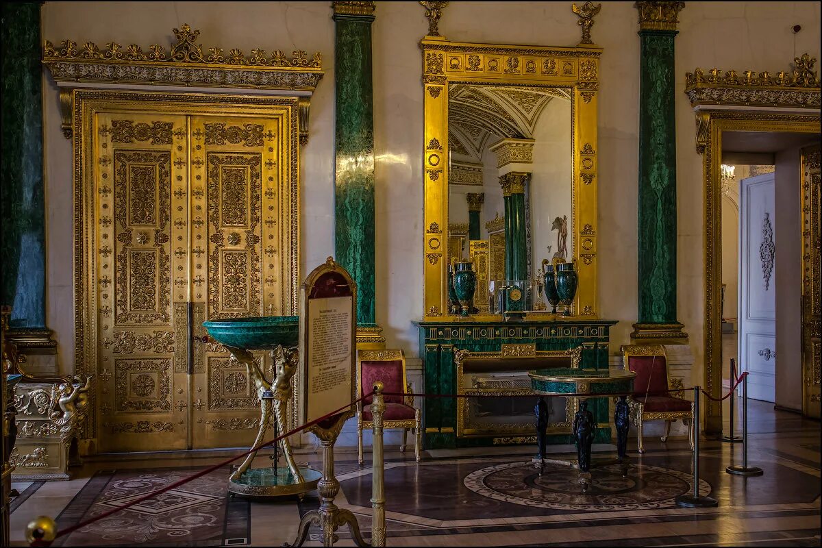 Малахитовый зал эрмитажа. Зимний дворец санкт-петербург малахитовый зал. Малахитовый зал эрмитажа. Малахитовый зал эрмитажа. Малахитовая гостиная зимнего дворца.