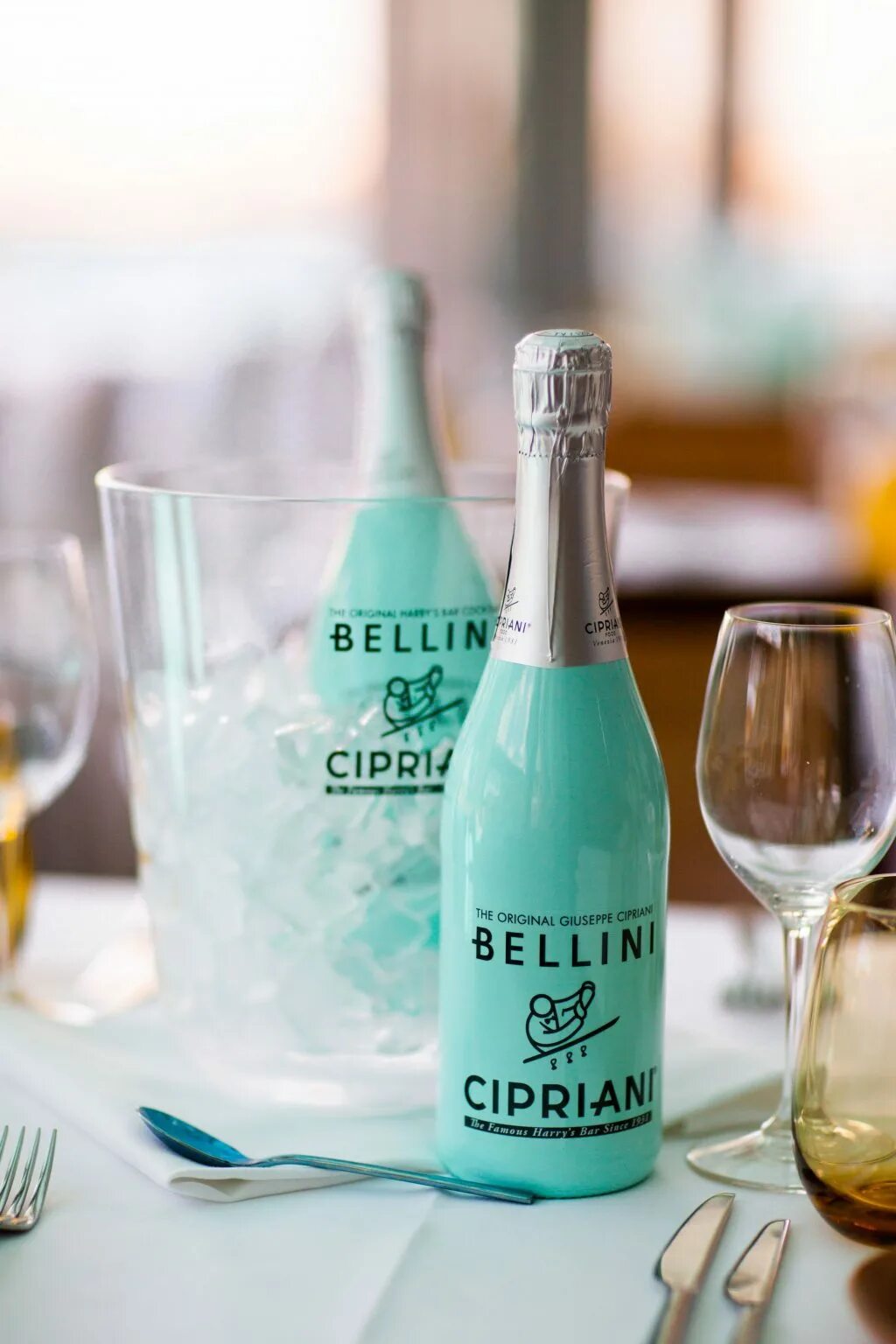 Беллини Cipriani. Bellini Cipriani напиток. Bellini Cipriani вино. Bellini Cipriani голубой. Беллини состав