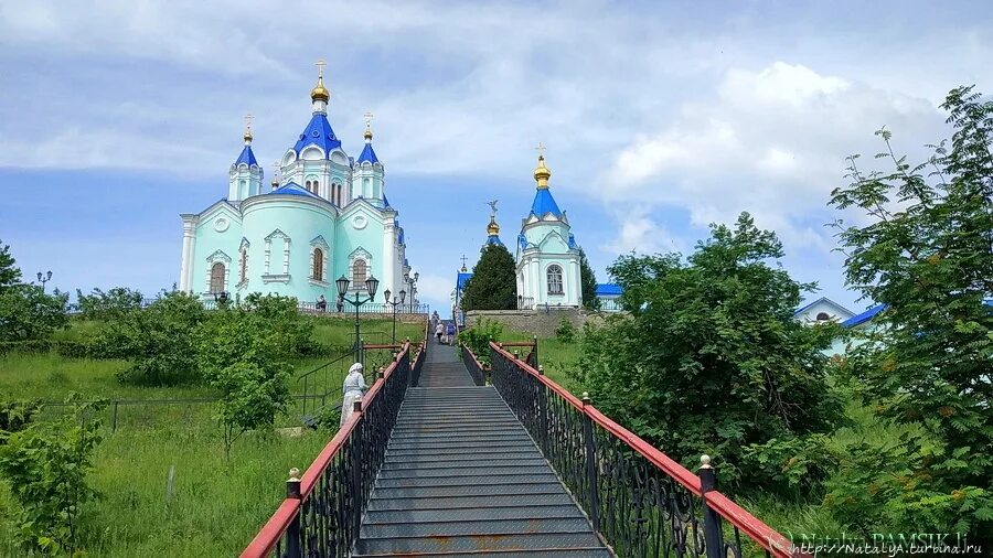 Местечко свобода курская. Коренная пустынь Курская область. Монастырь Коренная пустынь Курская область. Храм в Курске Коренная пустынь. Монастырь Свобода Курская область.