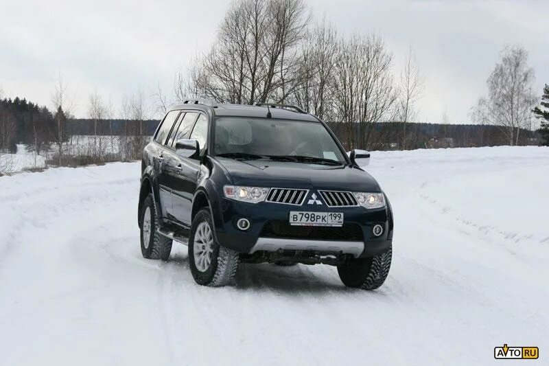 Mitsubishi pajero sport 2012. Митсубиси Паджеро спорт 2012. Mitsubishi Pajero Sport черный 2012. Mitsubishi Pajero Sport внедорожник синий. Mitsubishi Pajero Sport 2012 синий.