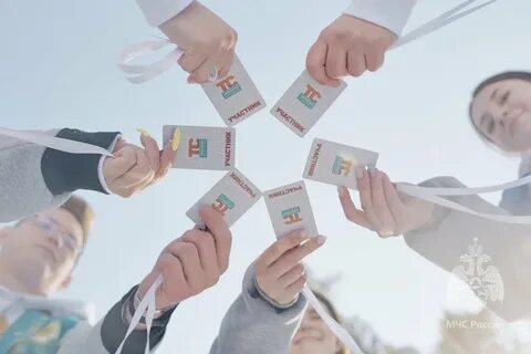 Участник многое
