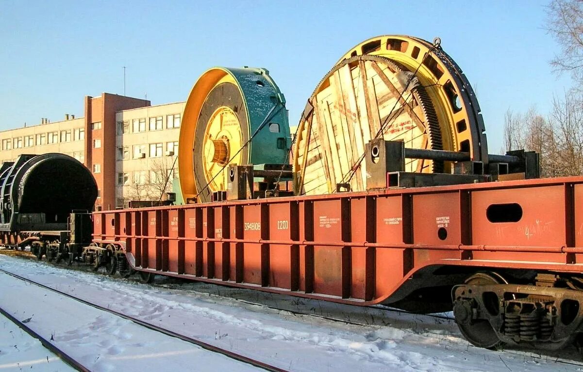 Прием груза вагонами. Негабаритный груз ЖД. Негабаритные грузы на ЖД транспорте. Перевозка негабаритных грузов ЖД. Крупногабаритный груз на ЖД.