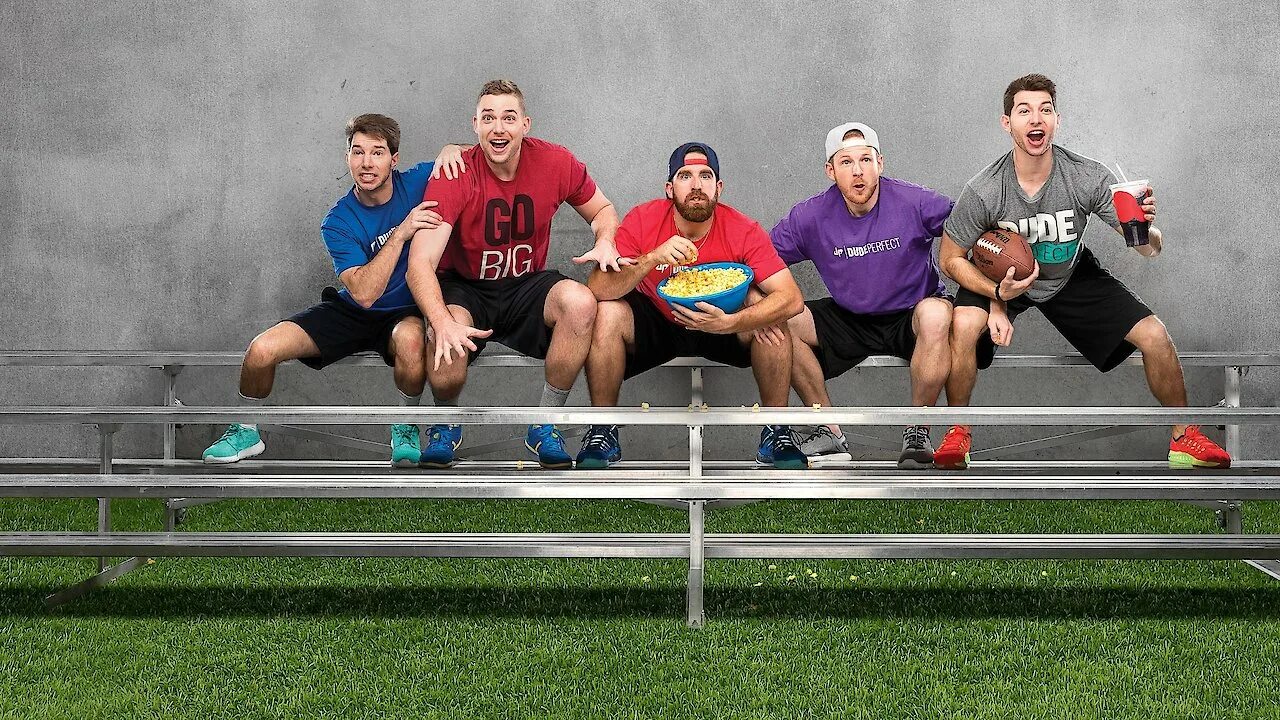 Perfect show. Dude perfect. Dude perfect movie top 10. Никелодеон футбол. Фото dude perfect.