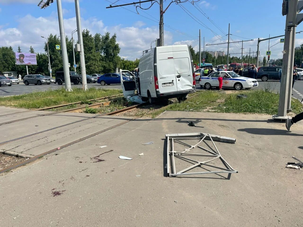 Авария в Казани на проспекте. Авария на проспекте Победы Казань.