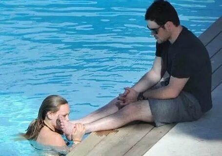 Kisses feet video