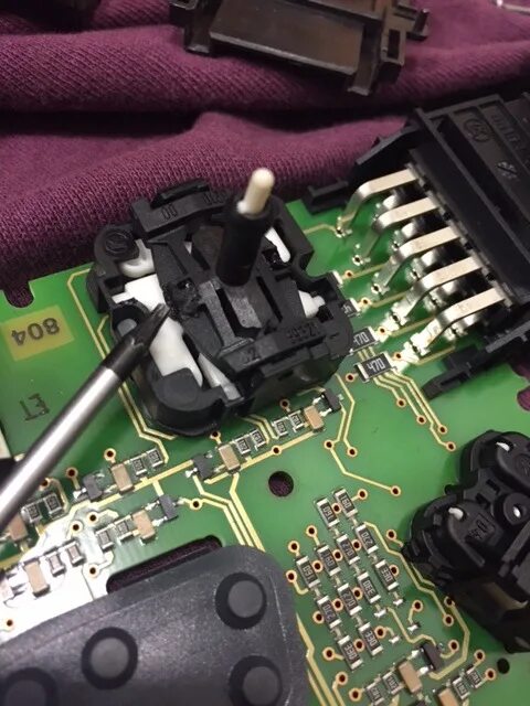 Ремонт блока управления сидений. Ремонт блока управления сидений. Ремонт блока управления сидений. Kess пропайка блока. Kess пропайка блока.