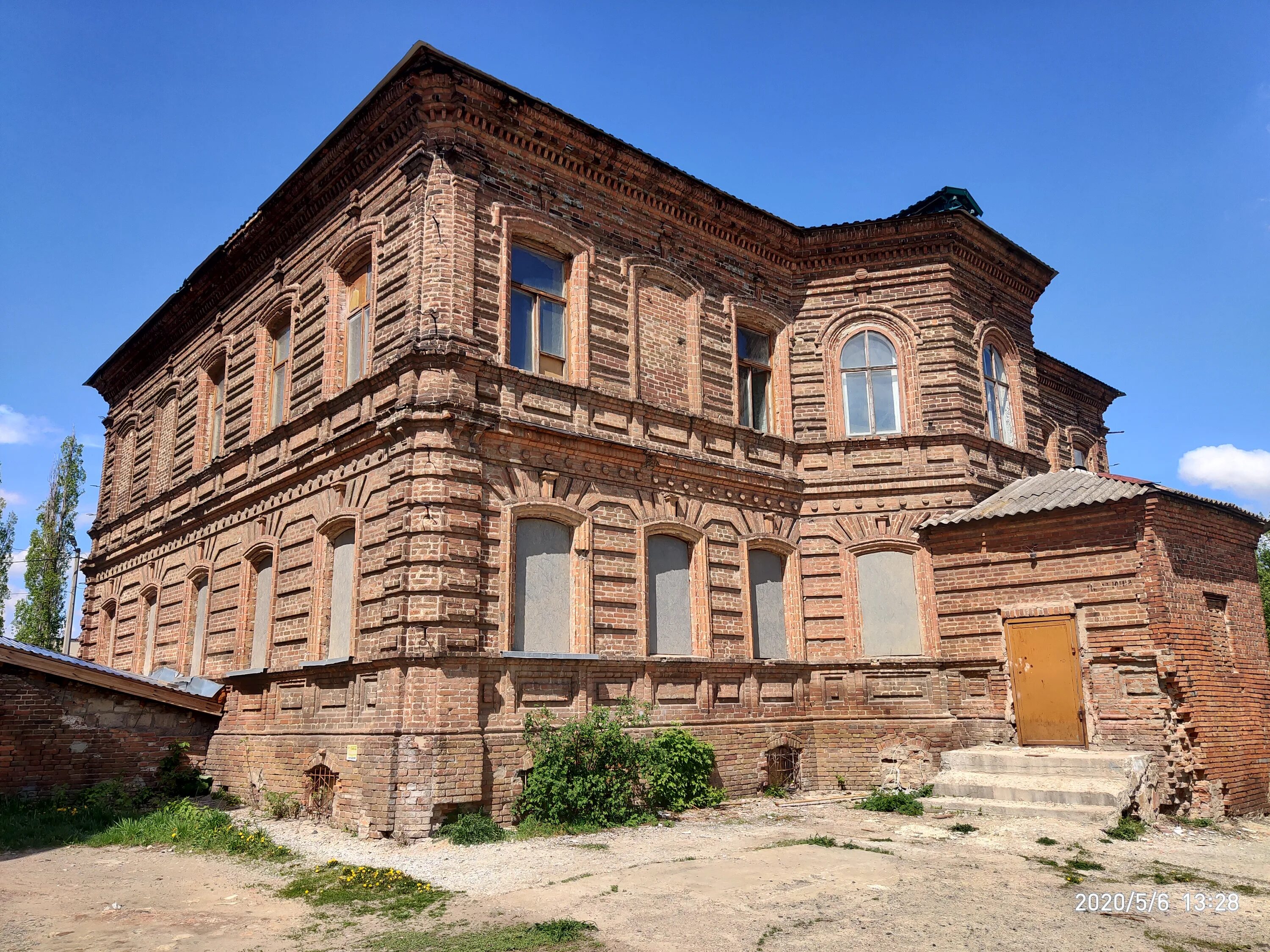 Город старый оскол улица ленина. Володарского, 14. Старый оскол старооскольского театра для детей и молодежи. Музей на ленина старый оскол. Школа 5 старый оскол старое здание.