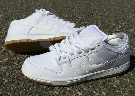Dunk sb low white