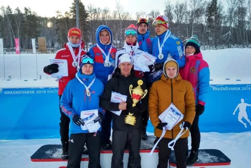 сайт лыжных гонок красноярского. лыжная гонка "лыжня россии" хабаровск. смоликова анна лыжные гонки. пятаева юлия лыжные гонки. лыжники красноярска.