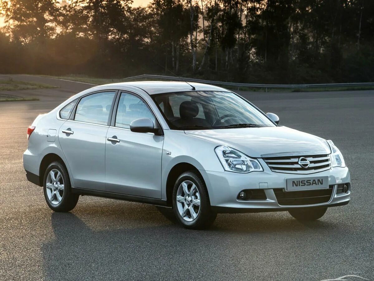 Ниссан альмера поколения. Nissan Almera III (g15). Nissan Almera 2012. Nissan Almera 2013. Ниссан Альмера 2015г.