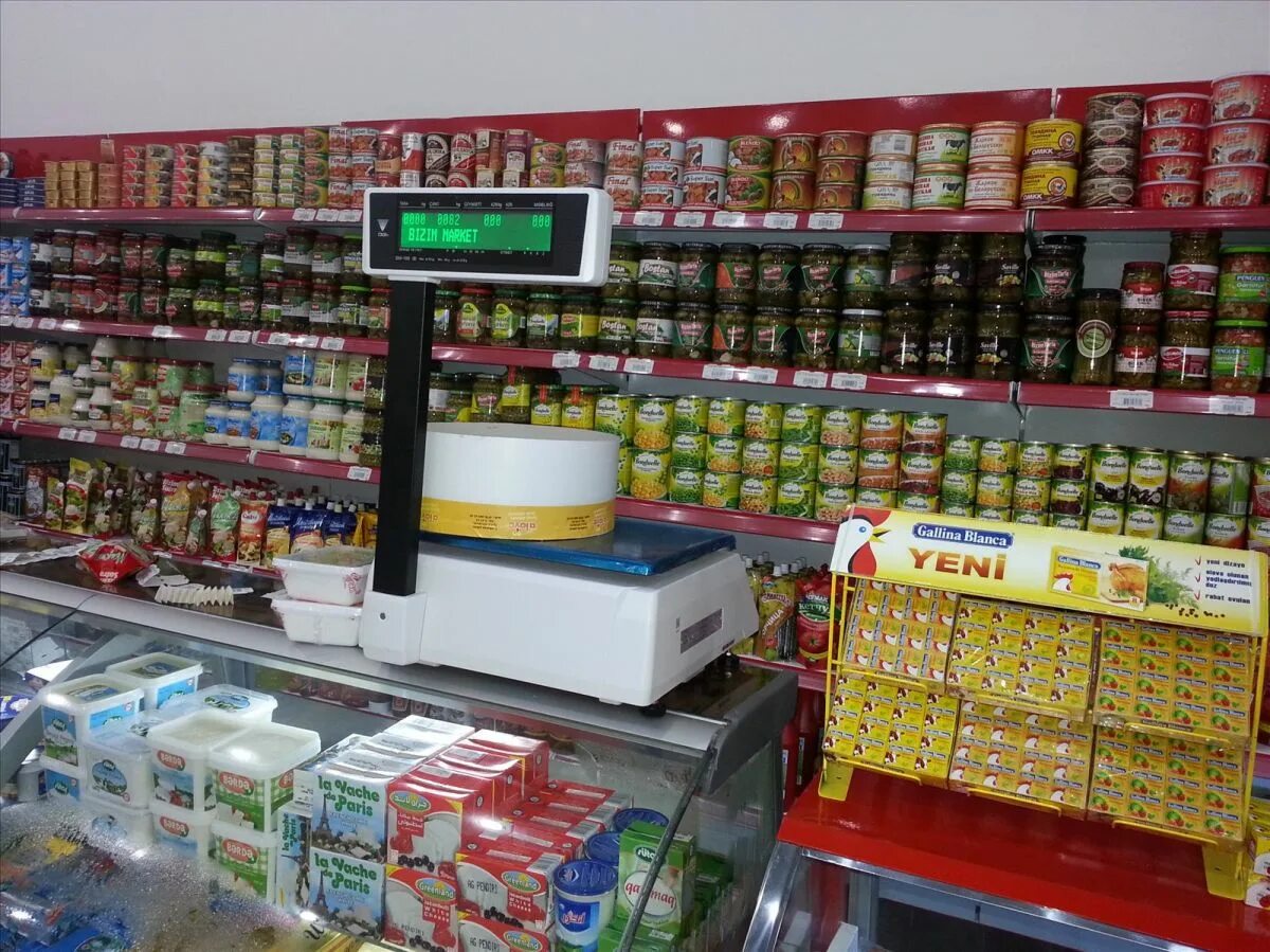 Отдел овощей супермаркет. Ассортимент продуктового магазина. Ассортимент продуктов в магазине. Небольшой магазин продуктов. Картинки магазина внутри.