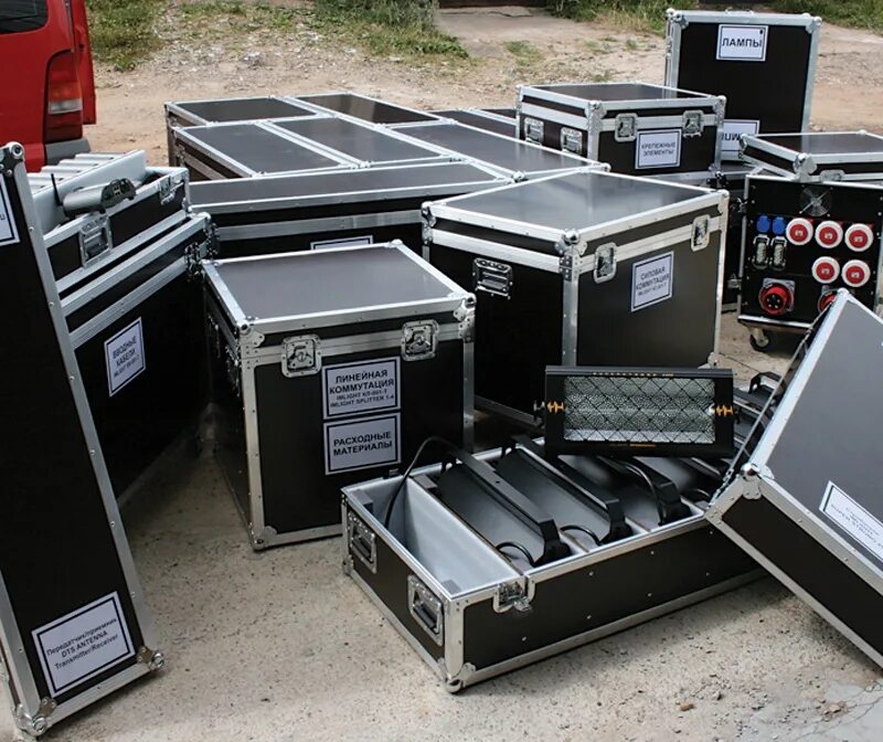 Cooltek umx1 plus. Контейнер компьютер. Контейнер компьютер. Грузовой контейнер. Майнинговая ферма в контейнере.